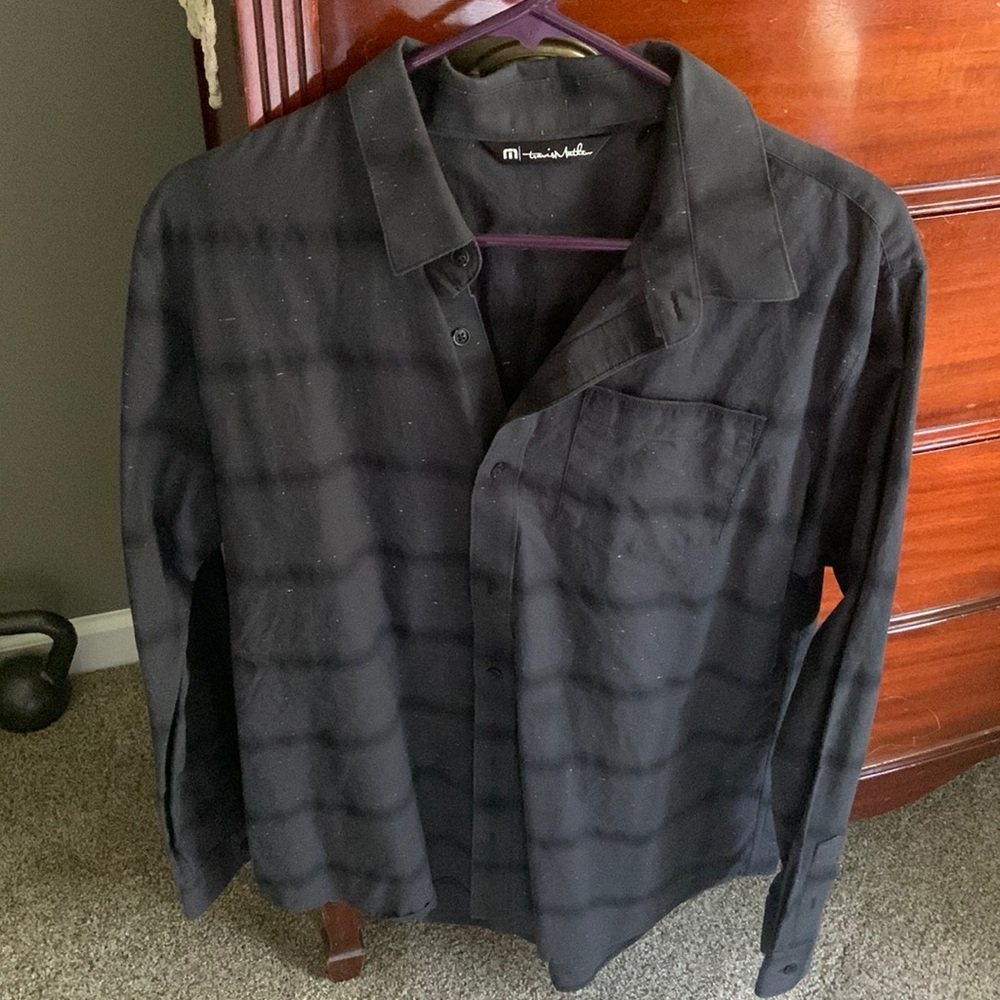 Travis Mathew long sleeve button up shirt